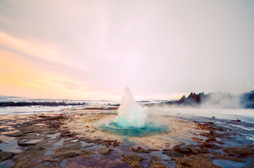 アイスランド　間欠泉