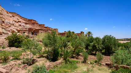 Fototapeta na wymiar it Ben Haddou or Ait Benhaddou is a fortified city along the former caravan route between the Sahara and Marrakech city in Morocco