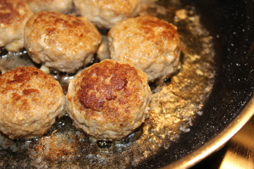 Meatballs in the pan