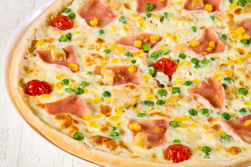 Pizza with ham