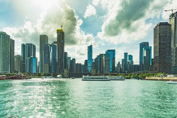 Fototapeta premium A opening of the Chicago River 