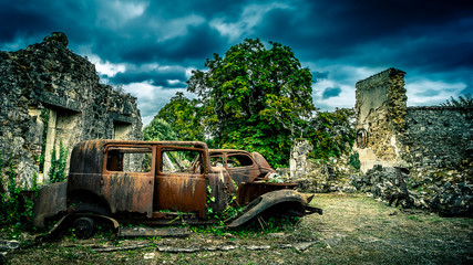 Oradour-sur-Glane ciel bleu