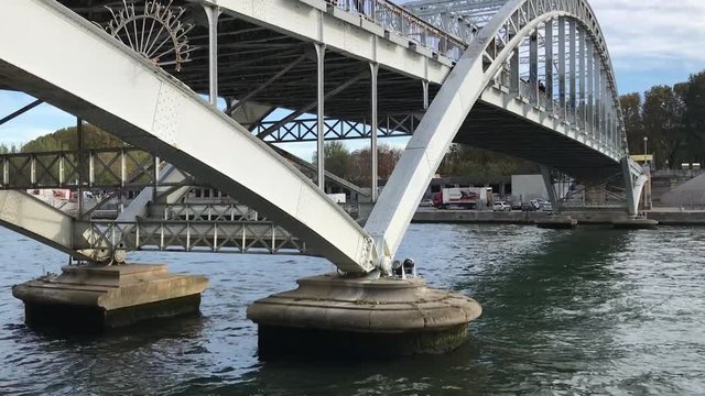 Passerelle Debilly sur la Seine à Paris