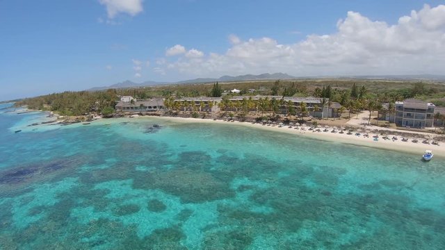 Parachute ascensionnel sur la c&ocirc;te Est de l'Ile Maurice