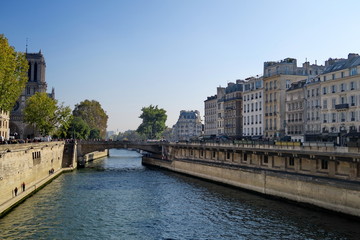 Naklejka premium La Seine au Quartier Latin, Paris