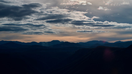 Obraz premium Paisajes durante el atardecer en Oaxaca