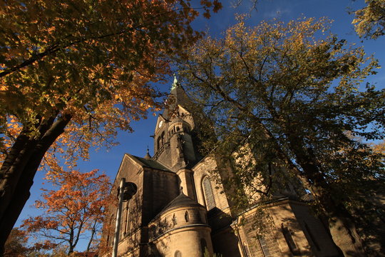 Riesa; Herbstliche Trinitatiskirche