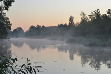 zamglona rzeka