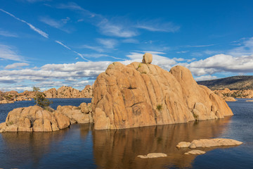 Fototapeta na wymiar Scenic Watson lake Prescott Arizona