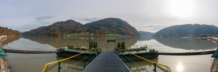 Fototapeta premium Grein Anlegestelle Panorama