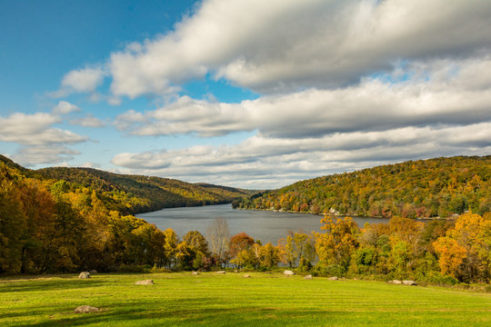 Fototapeta Squantz Pond State Park