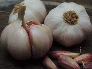 cabeças de alho