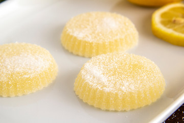 caramelle al limone