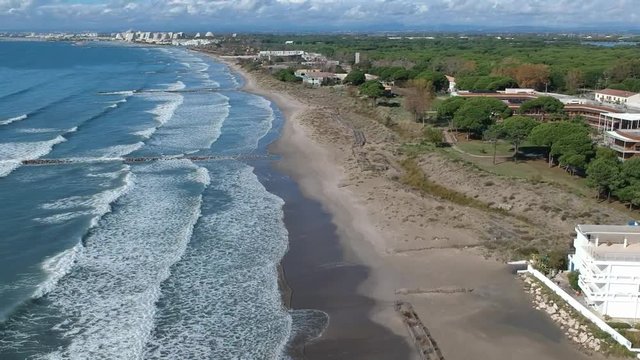 Le Grau du Roi (Gard - France) - Vue a&eacute;rienne de la plage