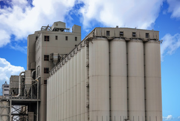 Old Concrete Silos © dbvirago