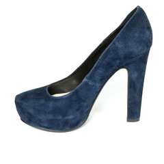 Obraz premium Women's toe and platform shoes isolated on white background