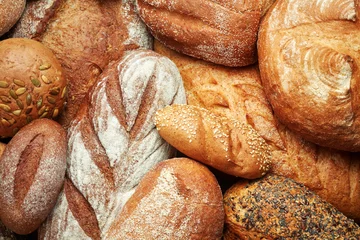 Vlies Fototapete Brot Auswahl an frisch gebackenem Brot