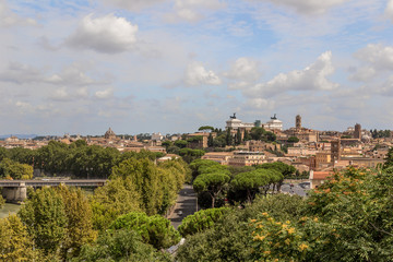 Fototapeta na wymiar Top roof view of Rome in the center of the old city