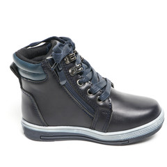 Demi season kid's shoe on white