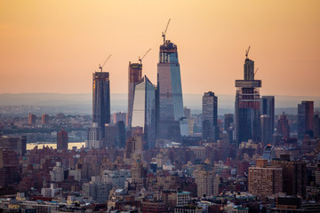 Naklejka premium New York city at sunset aerial view
