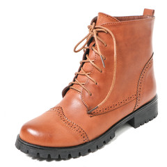 Man's demi-season leather shoes isolated on wthite.