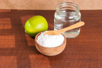 sodium bicarbonate (cleaning agent)