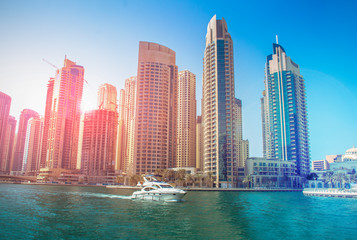 Fototapeta na wymiar Dubai Marina Modern Building
