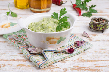 Mashed potatoes with green pesto