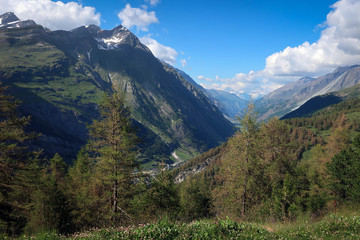 Fototapeta na wymiar Scenic landscape of Swiss Alps near Zermatt town and Mount Matterhorn