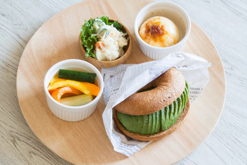 朝食プレート ベーグルバーガー