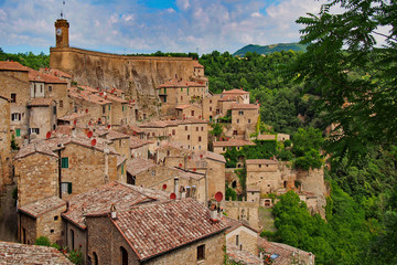 View to the town of Sorano
