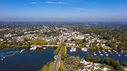 Vue aérienne de la ville de Sucé sur Erdre, en Loire Atlantique