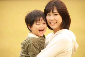 笑顔の親子