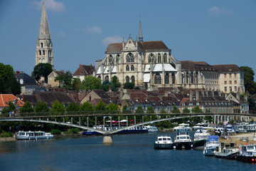 Auxerre, abbaye saint-germain, balade de le long de l'Yonne