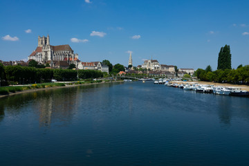 Fototapeta na wymiar Auxerre, cathédrale saint-étienne, l'Yonne