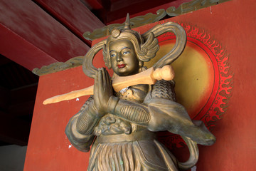 traditional Chinese style general sculpture