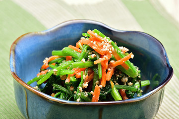 ホウレン草の胡麻和え