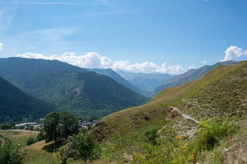 Fototapeta na wymiar Road to Montgarri through the mountain of Aran Valley