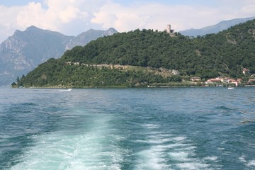 Veduta dell'isola dal traghetto