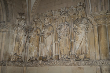 Figuren in der Paradiesvorhalle, Dom St. Paul, Münster, Westfalen, Deutschland