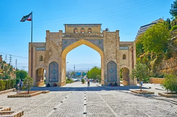 Fototapete Rund Nahen Osten The city gate of Shiraz, Iran  © efesenko