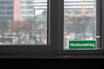 Notausstieg Fenster Fluchtweg