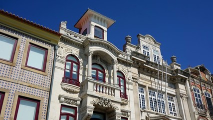 residencial area of aveiro with colorful houses