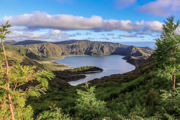 Kratersee auf den Azoren  © Katharina