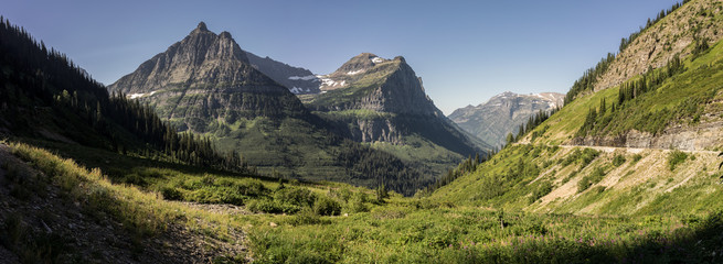 Fototapeta na wymiar Beautiful Mountains of Glacier National Park, Montana