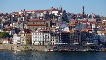 Naklejka na ściany i meble cable car at the douro river of porto