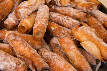 Cañas con azúcar. Repostería rellenable.