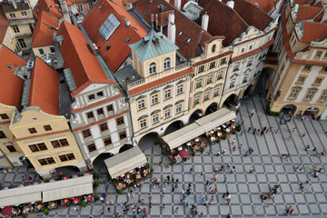 Vue en hauteur de la place de la vieille ville &agrave; Prague