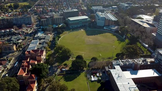Tilt Reveal of University Green