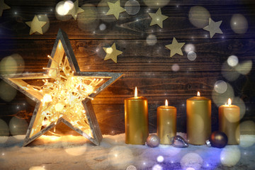vierter Advent - Weihnachten Kerzen Gold